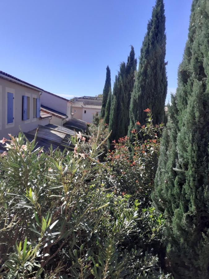 Sous Le Soleil Des Alpilles Appartement Mouries Buitenkant foto
